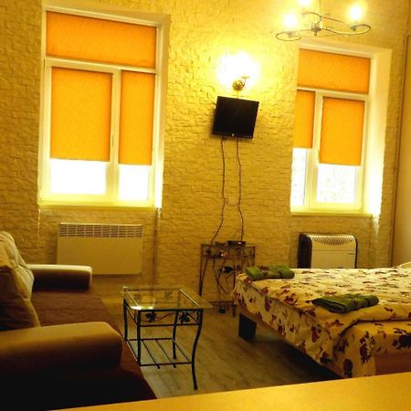 With Dom Studio Apartament Lwów Zewnętrze zdjęcie